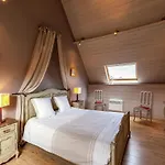 Cozy For 8 Guests