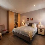 Cozy For 8 Guests Дом отдыха