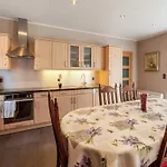 Cozy For 8 Guests * Comines-Warneton