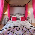 Cozy For 8 Guests