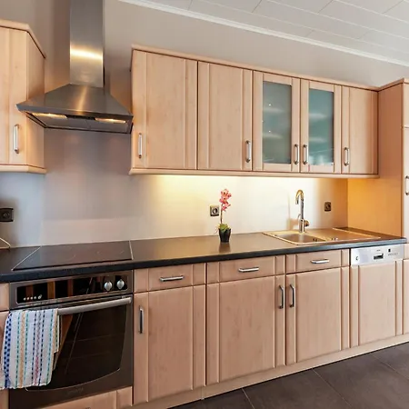 Cozy For 8 Guests Feriehus Comines-Warneton